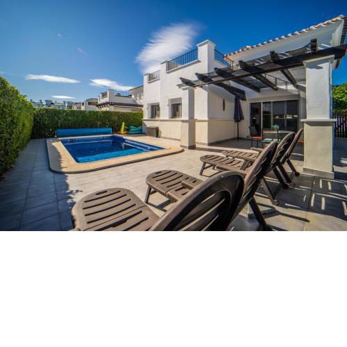 Villa with Private Heated Pool - MO33LT
