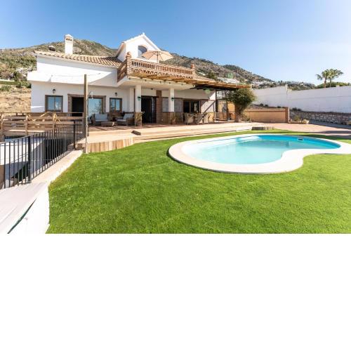 Villa with private pool ,spectacular views