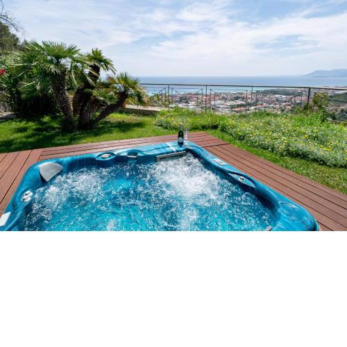 Villa with Sea View Jacuzzi