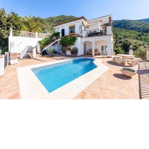 Villa with Stunning Views & Private Pool