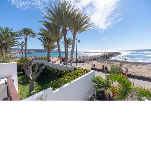 Villa with view ocean and private access to the beach