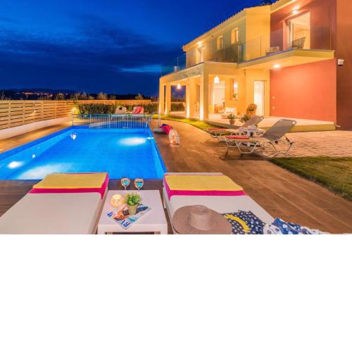 Villa Yiannis by Villa Plus