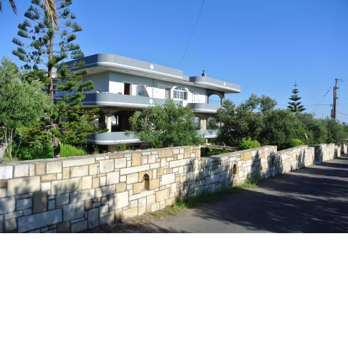 Village Drapanias Apartments