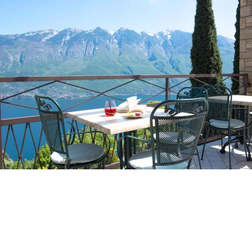 Village Hotel Lucia