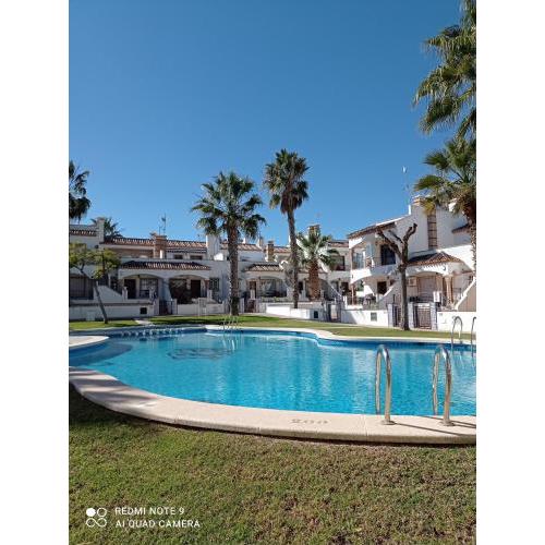Villamartin Townhouse 1 minute walk to villamartin plaza