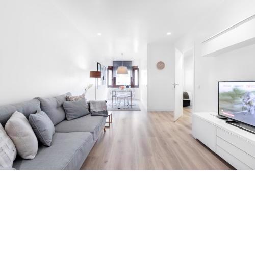 Villanueva Apartments by Flatsweethome