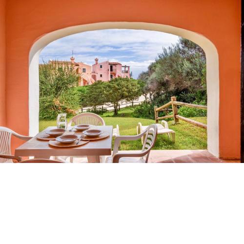 Villas with air conditioning and private outdoor area just a few minutes from La Pelosa