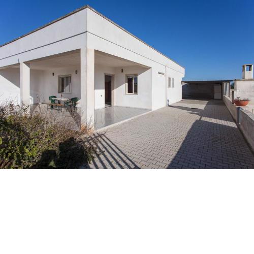 Villetta con 3 camere letto e 3 bagni m159