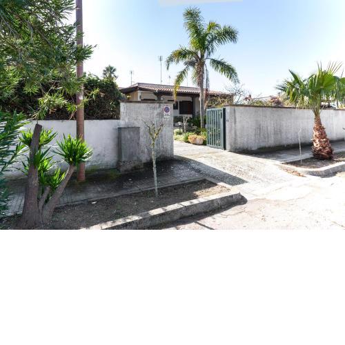 Villetta con giardino comoda per famiglie m198