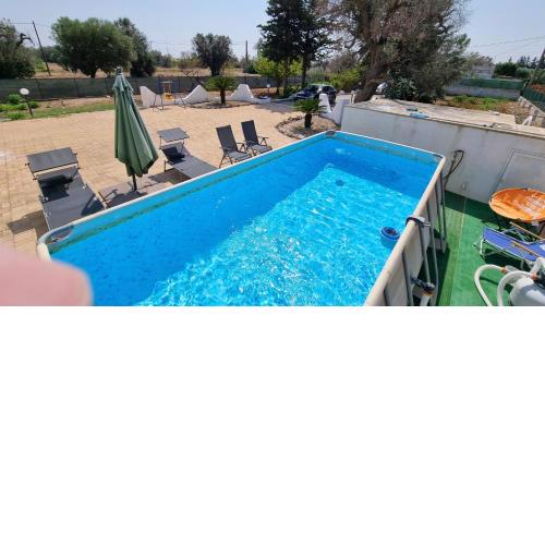 Villetta con piscina fuoriterra