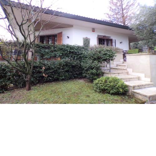 Villetta Mazzini Front Lake - Happy Rentals