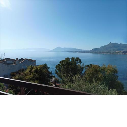 Villetta sul Mare nel Golfo di Solanto