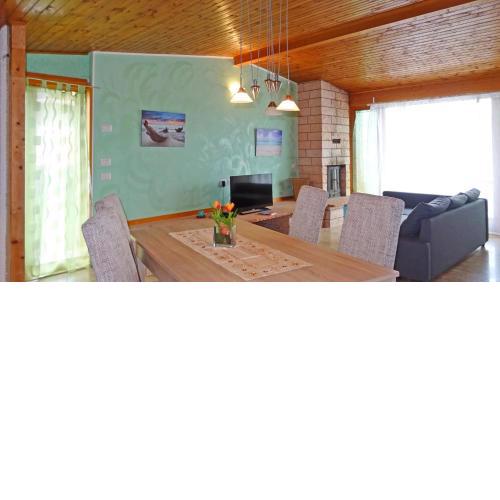 Villetta Ulivi CA7 sun terrace by Gardadomusmea