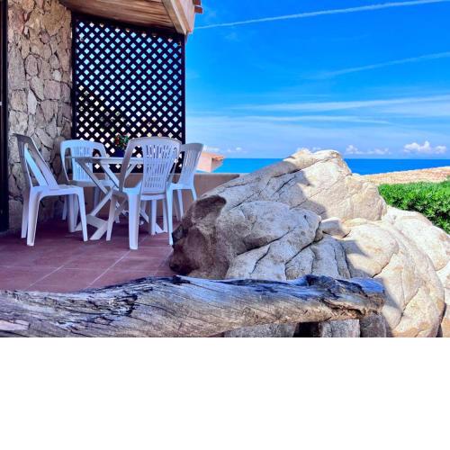 Villetta with breathtaking view a few steps from the sea