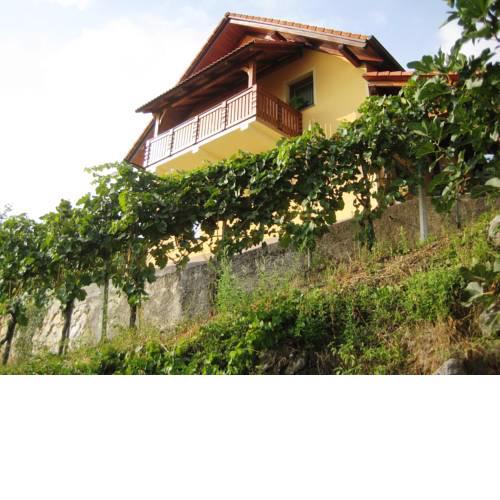 Vineyard Cottage Ucman