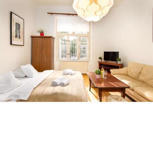 Vinohrady Park Retreat in Residential Area #77