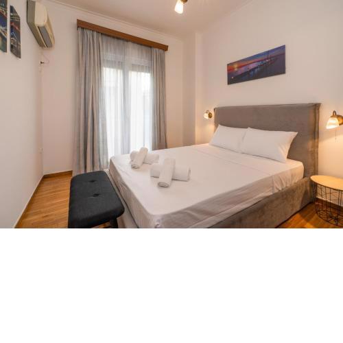 Vintage 1BD Apt 10' to Acropolis