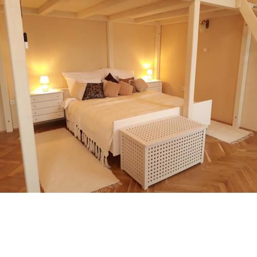 Vintage Apartment