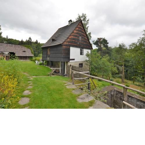 Vintage Holiday Home in Nejdek with Sauna