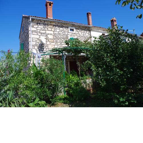 Vintage Holiday Home in Rakalj with Garden