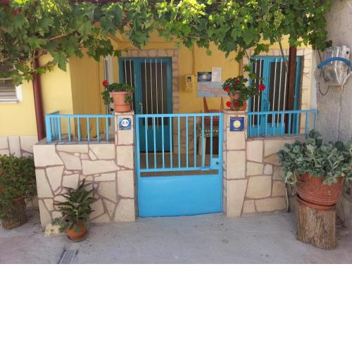 Vintage House-Vori-Rent Rooms