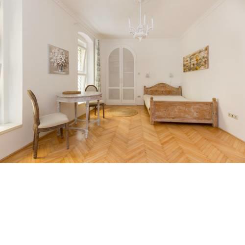 Vintage Style Apartment