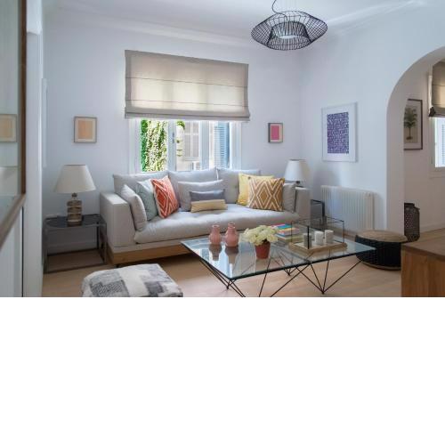 Virtue by Stylish Stays