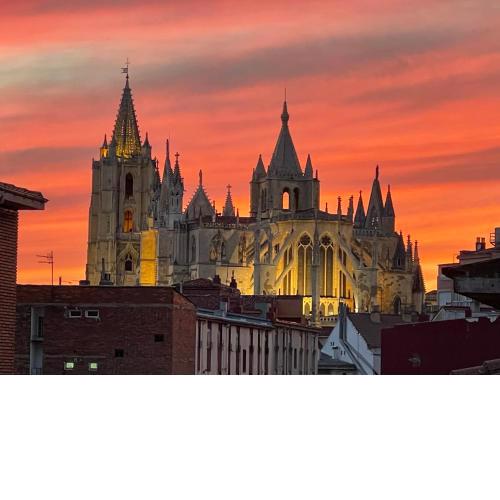 ¡Vistas a la Catedral! Ubicación inmejorable