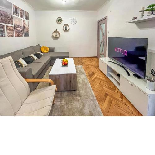 Vivid Condo in the Heart of Sofia with Free Parking and AC