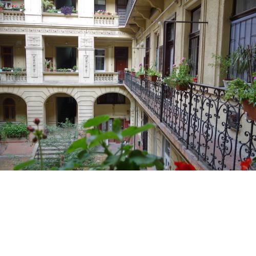 Vivid Csengery Apartment