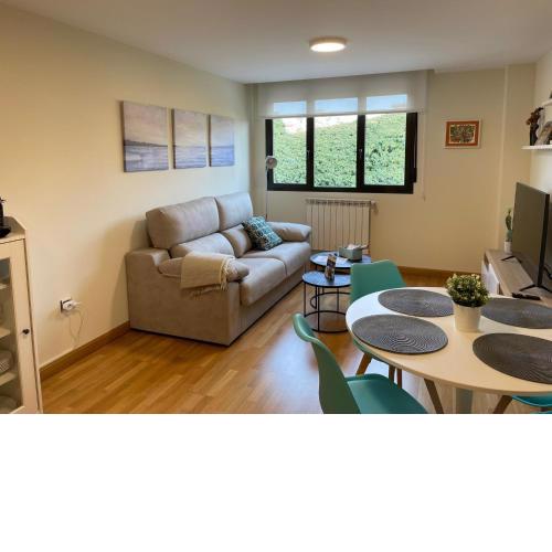 Vivienda turística Las Cigüeñas con parking