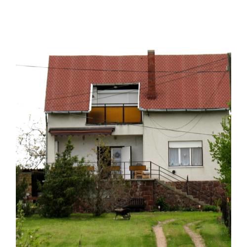 Vízközeli önálló nyaraló