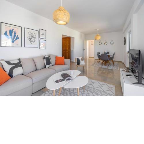 VOULA 2 BED APARTMENT WITH BREATHTAKING SEA VIEW