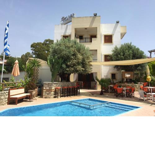 Vrisi Apartments & Villa