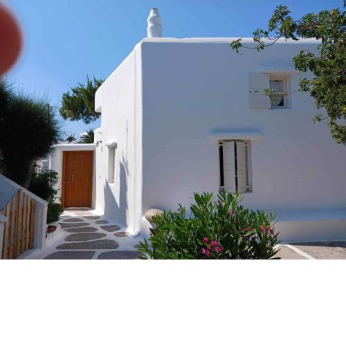 vrissi house garden