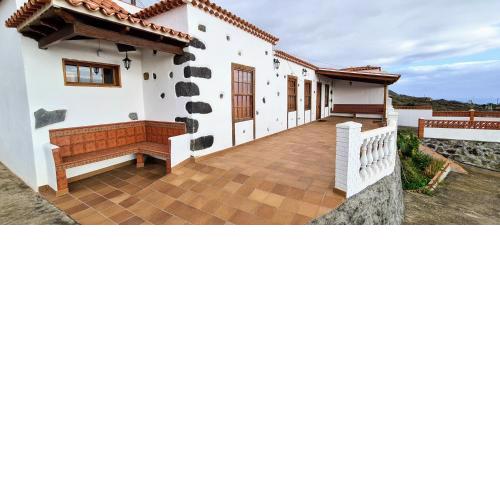VV La Casita de Nina "by henrypole home"