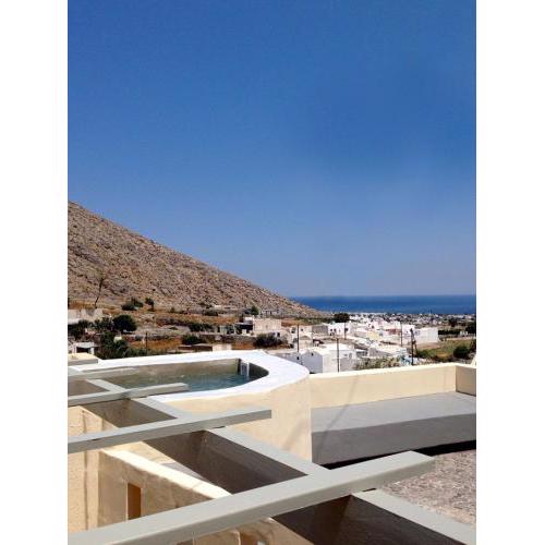 w Villa Thirals - A Wondeful 2 Bedroom Villa with Jacuzzi and Sea Views