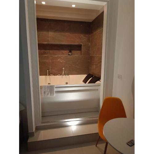 Wal49 Suite