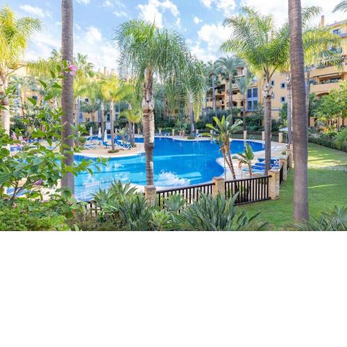 Walk to beach & Great pool at Los Jazmines RDR343