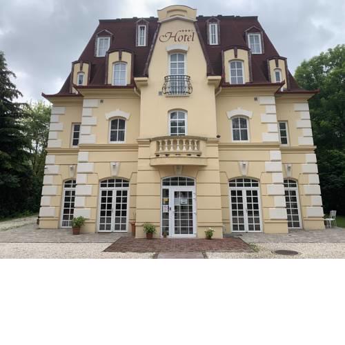 Walzer Hotel & Restaurant