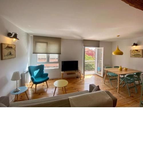 Warm and Inviting, Central location
