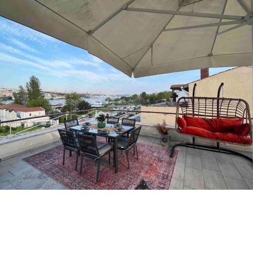 Waterfront Tiny House Bosphorus Istanbul with Exceptional Terrace