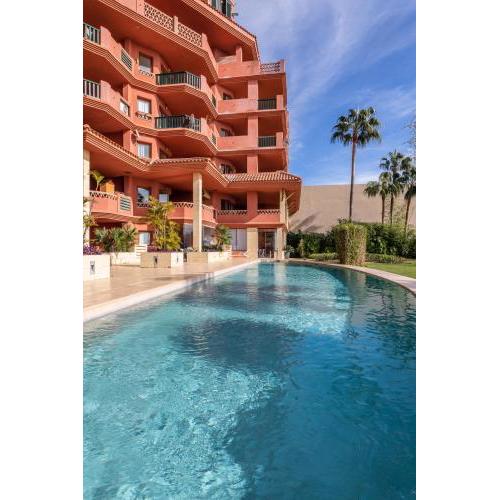 weforyou PENTHOUSE U RESERVA DEL HIGUERON, 3 BEDROOMS WITH JACUZZI, POOL AND PARKING