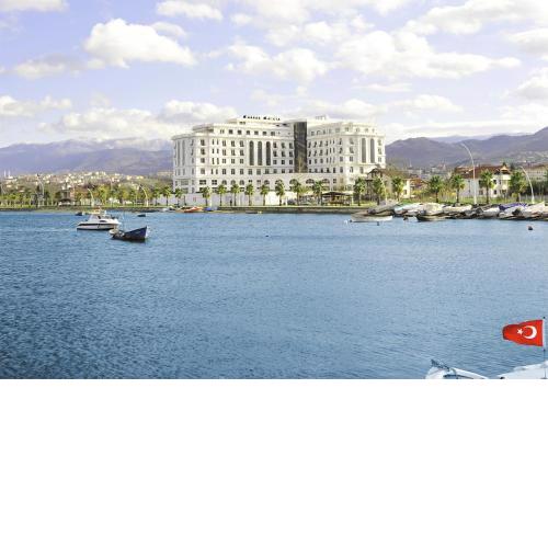 Wellborn Luxury Hotel