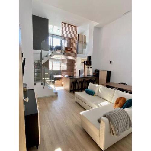 WeRentVLC Amazing Duplex Loft 2 bdrm