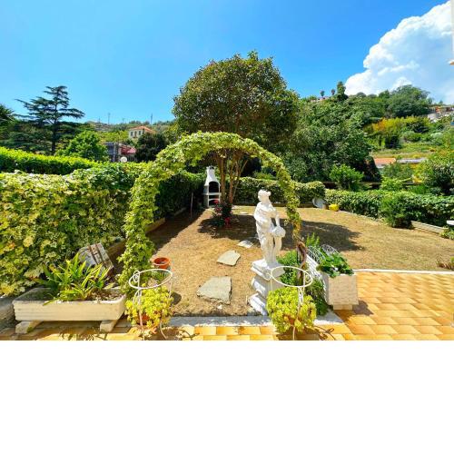 WH - Trilocale con giardino e posto auto