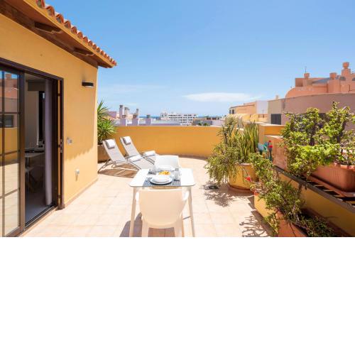 WHITE DREAM PENTHOUSE - by MEDANO4YOU