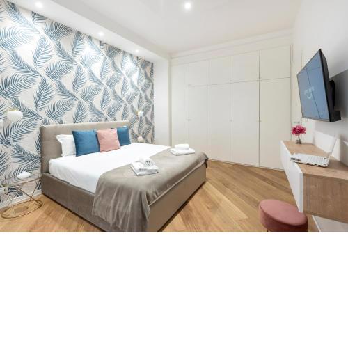 White flat Gallia