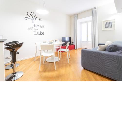 White Flat in Como City Center by Rent All Como