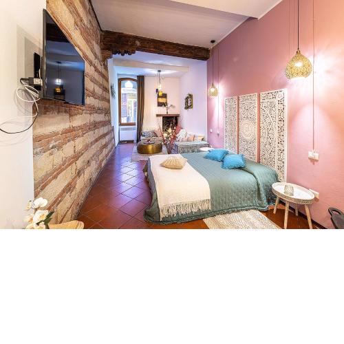 White & Gold Suite Verona